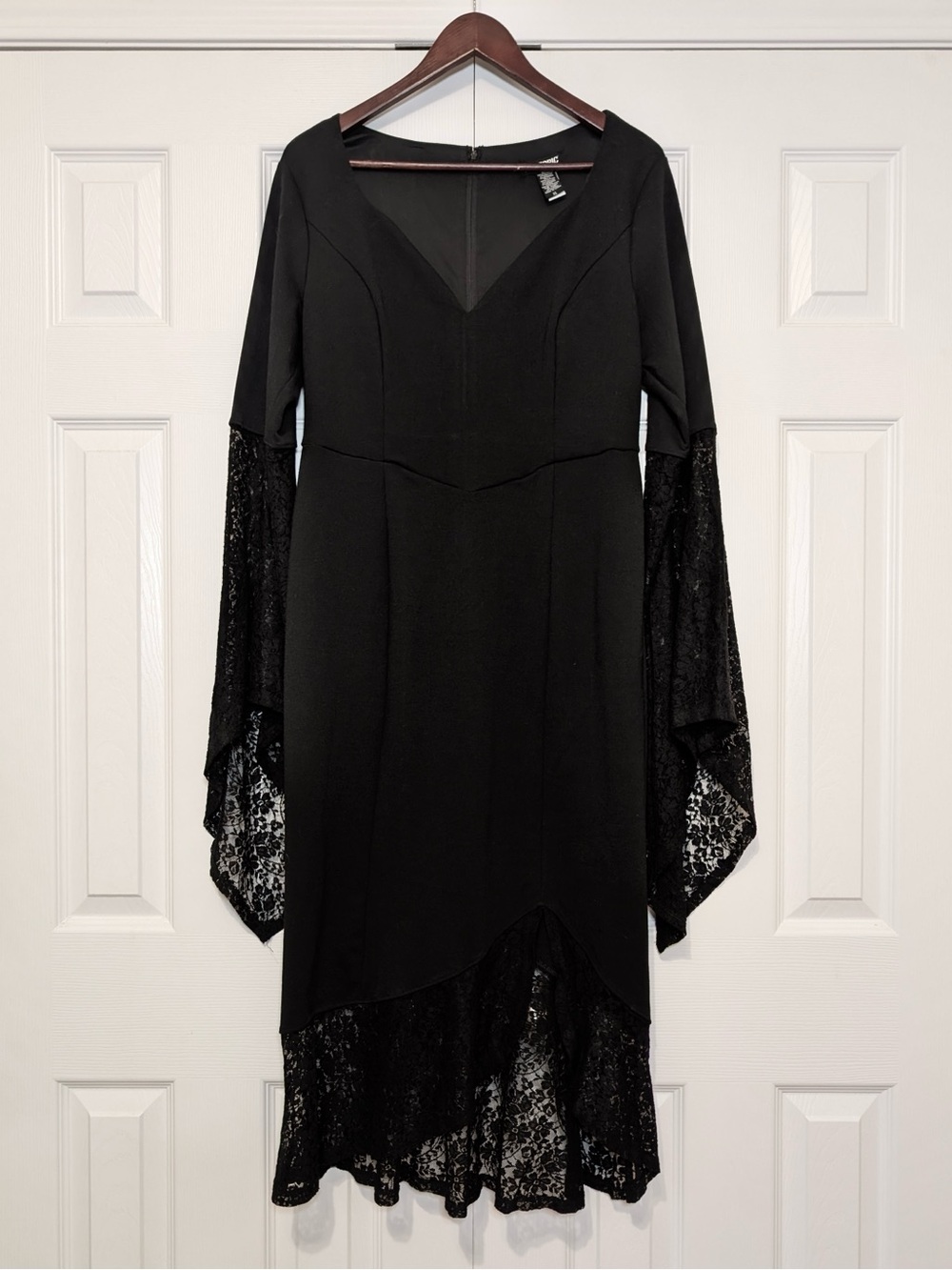 Hot Topic Goth Lace Bell Sleeve Witch Dress